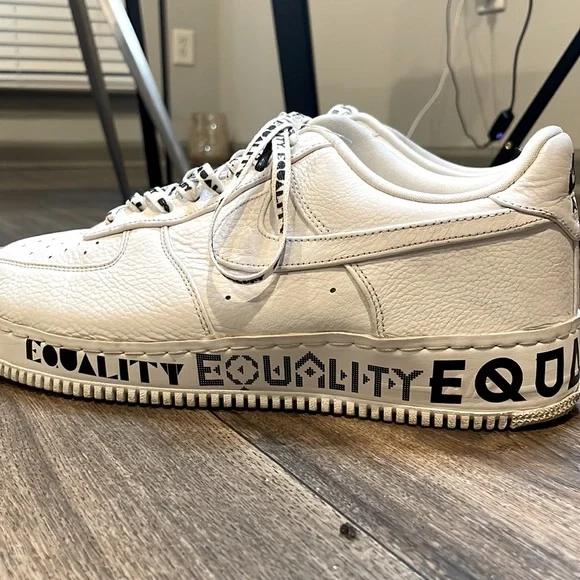 (Used) equality Nike Air Force 1
